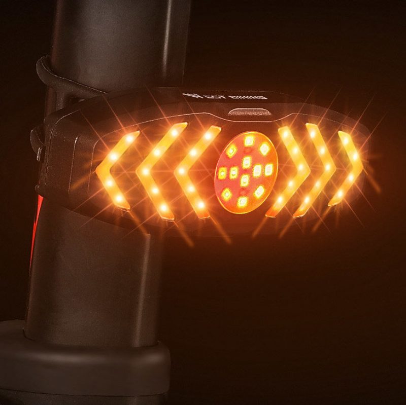 West Biking Smart Bike Light Langaton Kaukosäädin Vedenpitävä Led-latausmerkki Polkupyörän Valo Usb-ladattava Varoitusvalo