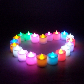 1 Kpl Led Light Kynttilä Liekitön Värikäs Teekynttilälamppu Elektroninen Kynttiläjuhlien Hääsisustus
