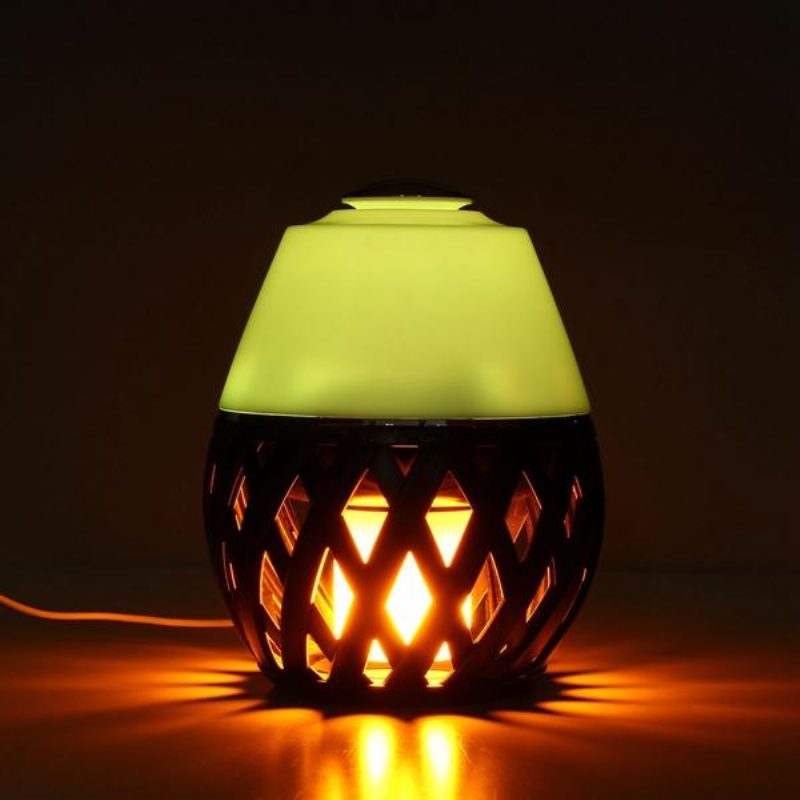 Värikäs Led-taskulamppu Flame Flicker Night Light Kostutin Aroma Oil Diffusori Ilmanpuhdistin