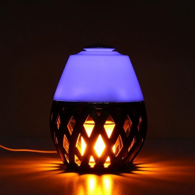 Värikäs Led-taskulamppu Flame Flicker Night Light Kostutin Aroma Oil Diffusori Ilmanpuhdistin